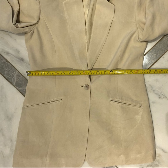 *HOST PICK* 100% Silk Blazer - Picture 13 of 16